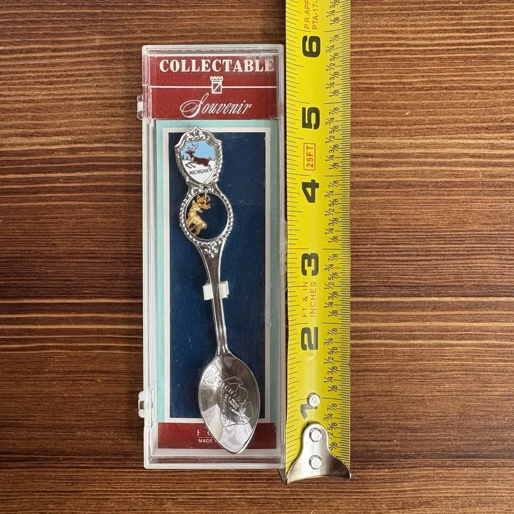 Michigan Souvenir Spoon Deer Shield Collectible in Case USA